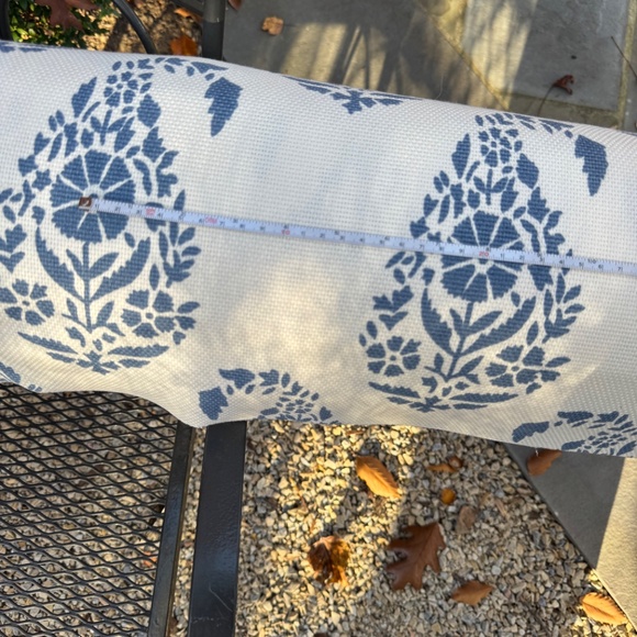 Brunschwig & Fils blue & white paisley cotton . “Paisley Park” - Picture 2 of 5